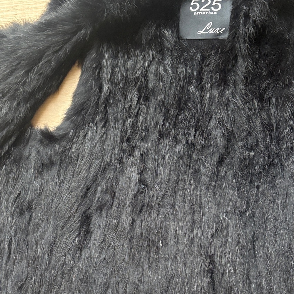 Black Rabbit Fur Vest - Picture 6 of 7